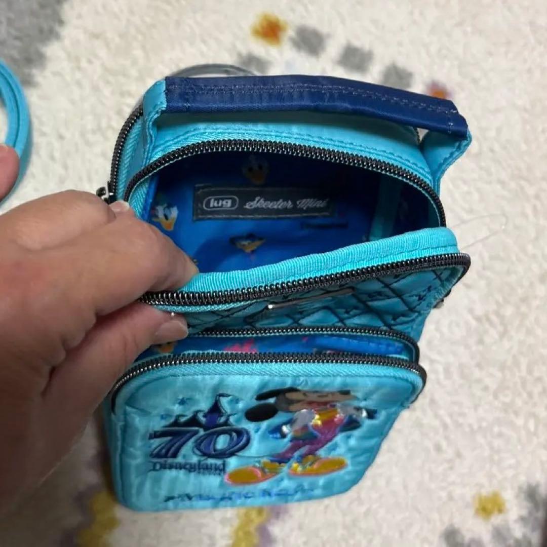 新品カリフォルニア ディズニー 70周年記念グッズ ショルダーバッグ 70