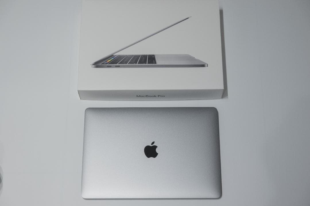 MacBook本体 MacbookPro 13inch i7/3.3GHz/16GB/512GB Apple MacBook Pro 13.3-Inch Intel Core i7 3.1GHz, 16GB Ram, 512GB
