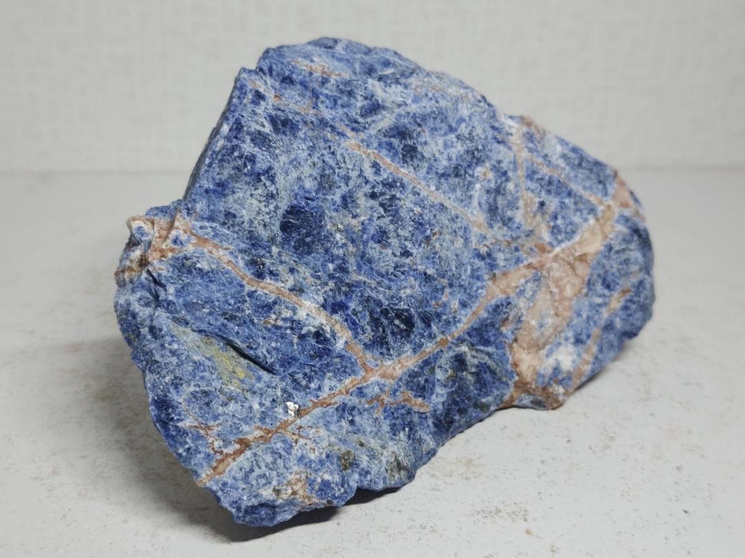 ソーダライト 1.4kg ラピスラズリ 原石 鑑賞石 自然石 鉱物 誕生石 水石