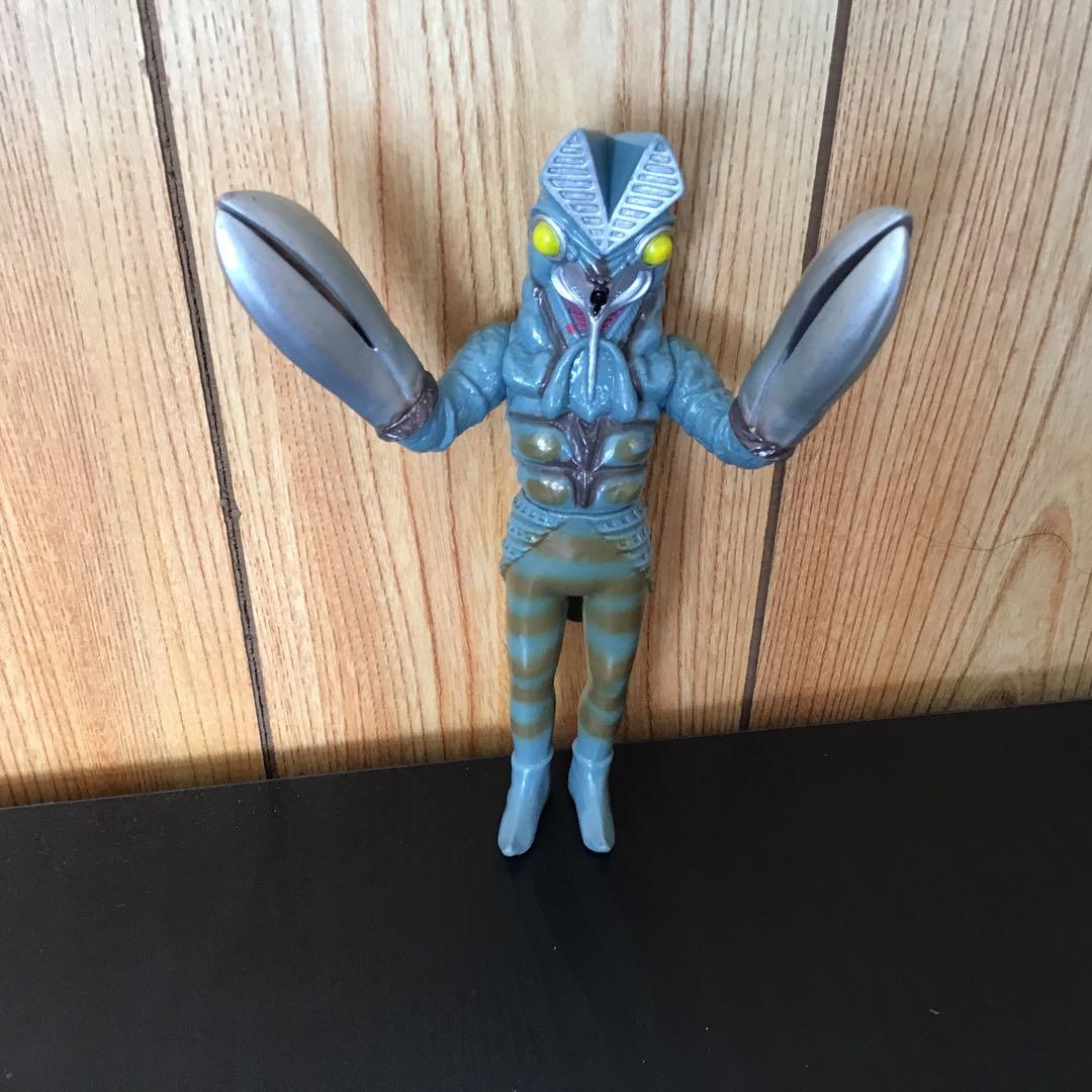 ウルトラマンシリーズ 怪獣フィギュア 5体セット - メルカリ