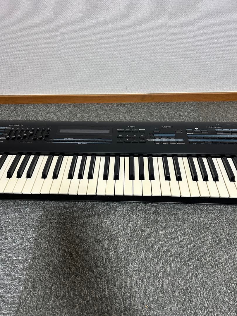 Roland ローランド JV-90 シンセサイザー 本体のみ - メルカリ