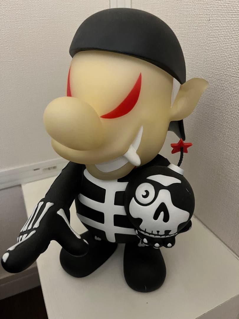 BALZAC TWIM SECRET BASEスカルスーツボマー非売品2体セット BALZAC - MARBLE SKULLMAN & SKULLBAT SET - SECRET BASE ONLINE STORE