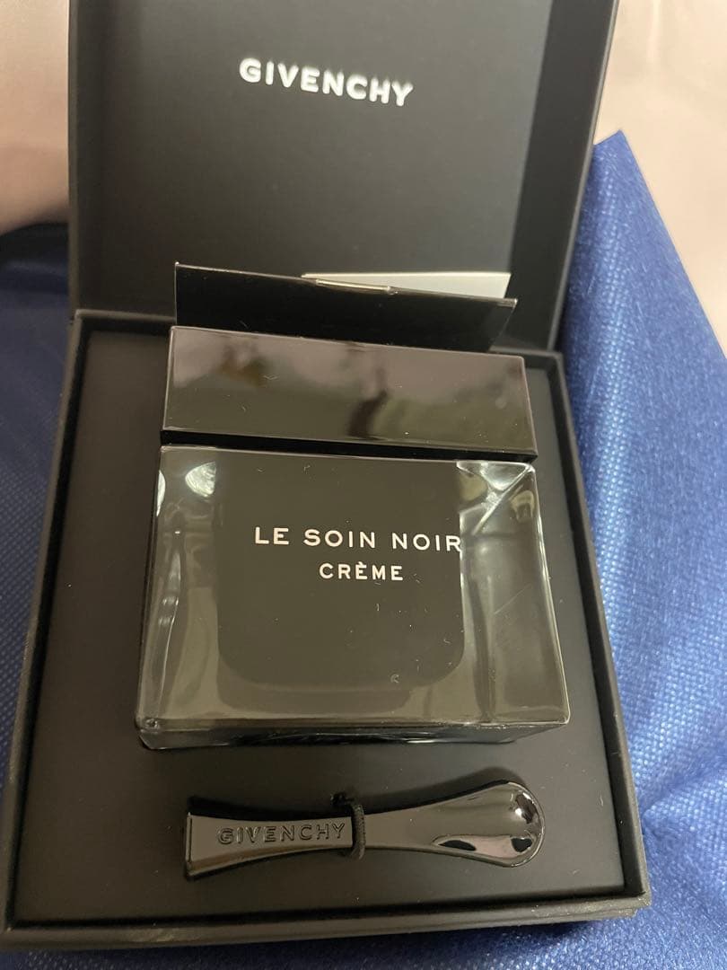 【新品未使用】GIVENCHY ソワンノワールクレーム ソワン ノワール クレーム ユー N - アイクリーム | Givenchy Beauty