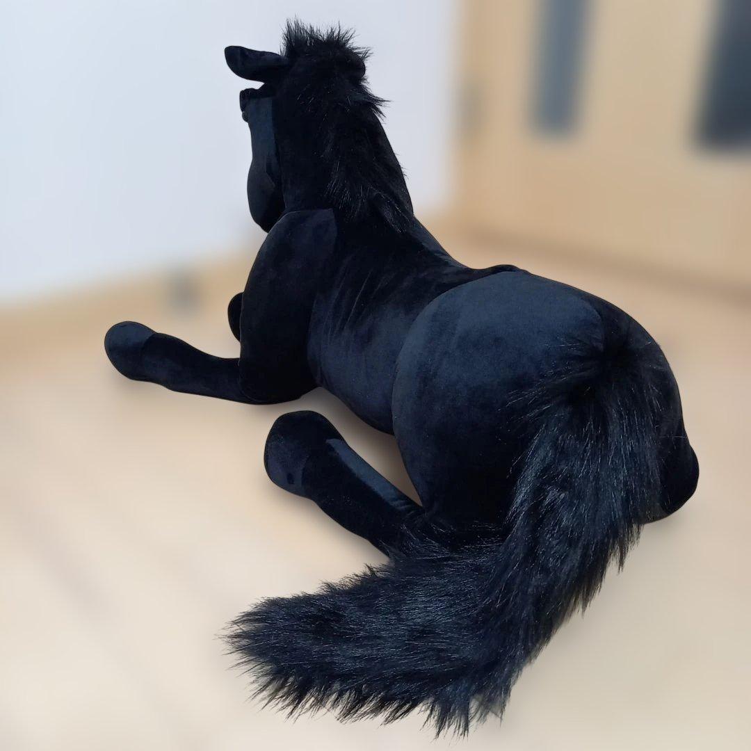 新品タグ付き〉くたっとGIGAサラブレッド 黒い馬 ぬいぐるみ プライズ