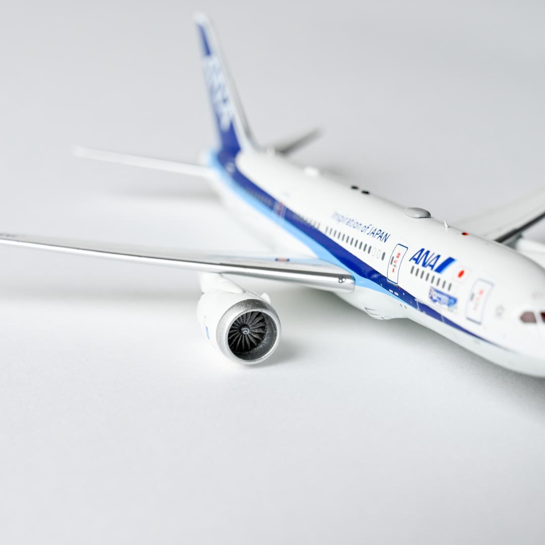ANA B787-8 成田市制施行70周年 ギア着脱可 1/400