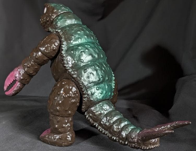 サソギラス（マーミット）ビニールパラダイス「マグマ大使」登場怪獣