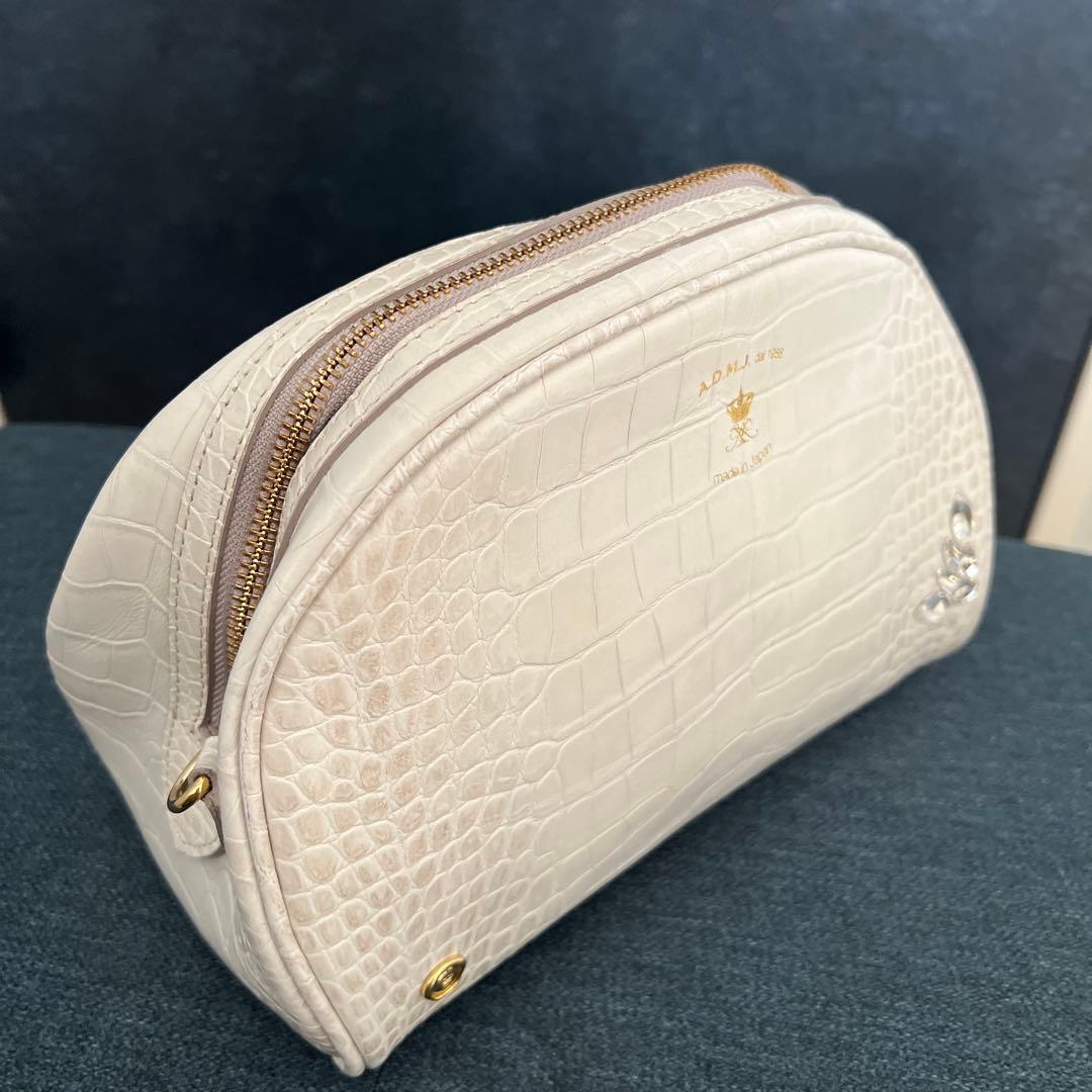 A.D.M.J. クロコダイル風ポーチ - メルカリ