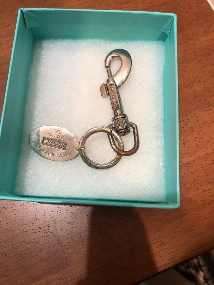 21aw supreme tiffany キーリング　oval Supreme Tiffany & Co. Return to Tiffany Oval Tag Keyring (FW21) - $300