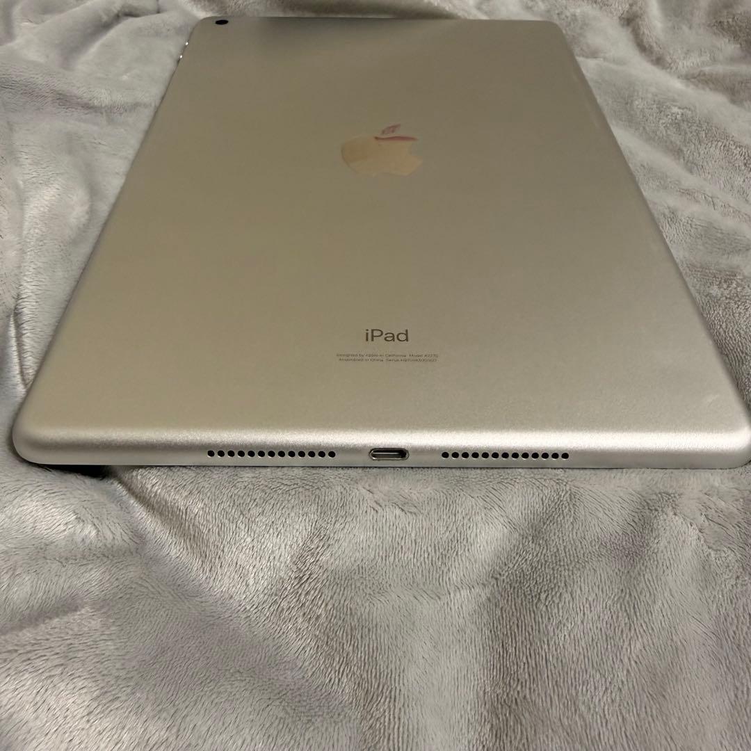 超美品】Apple iPad 第8世代 シルバー 本体のみ - メルカリ