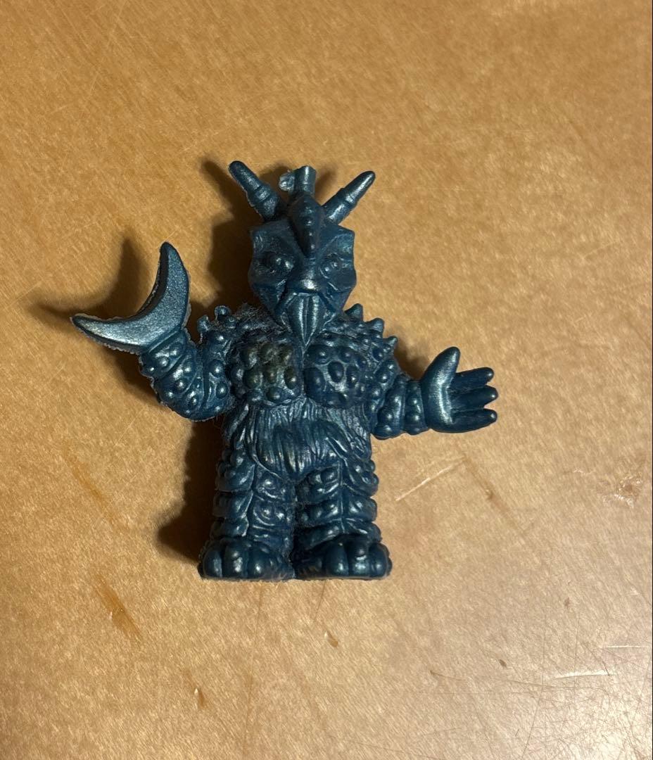 ウルトラ怪獣消しゴム 巨大ヤプール（グリーンメタリック）ポピー 希少