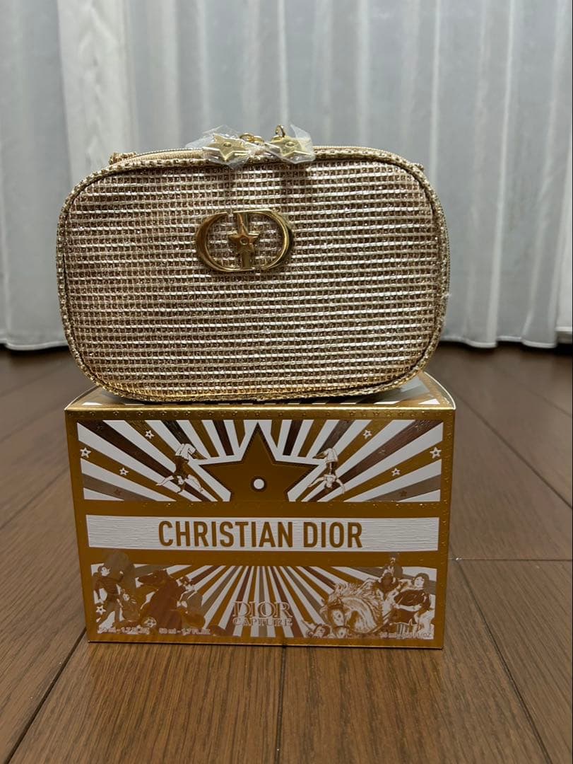 Dior 2025年 ノベルティ ポーチ クリスマス限定 - メルカリ