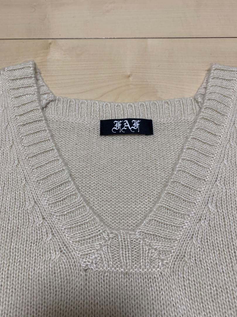 fake ass flowers ニットベストyo-sea着用　最終値下げ