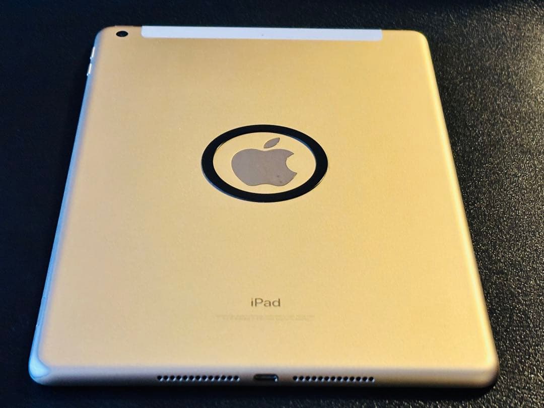 Apple iPad (第5世代) 128GB セルラーモデル　ゴールド Amazon.co.jp: 【整備済み品】Apple iPad (第5世代) Wi-Fi 128GB