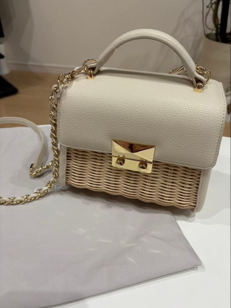 celford ラタンミックスミニバッグ 白 - メルカリ