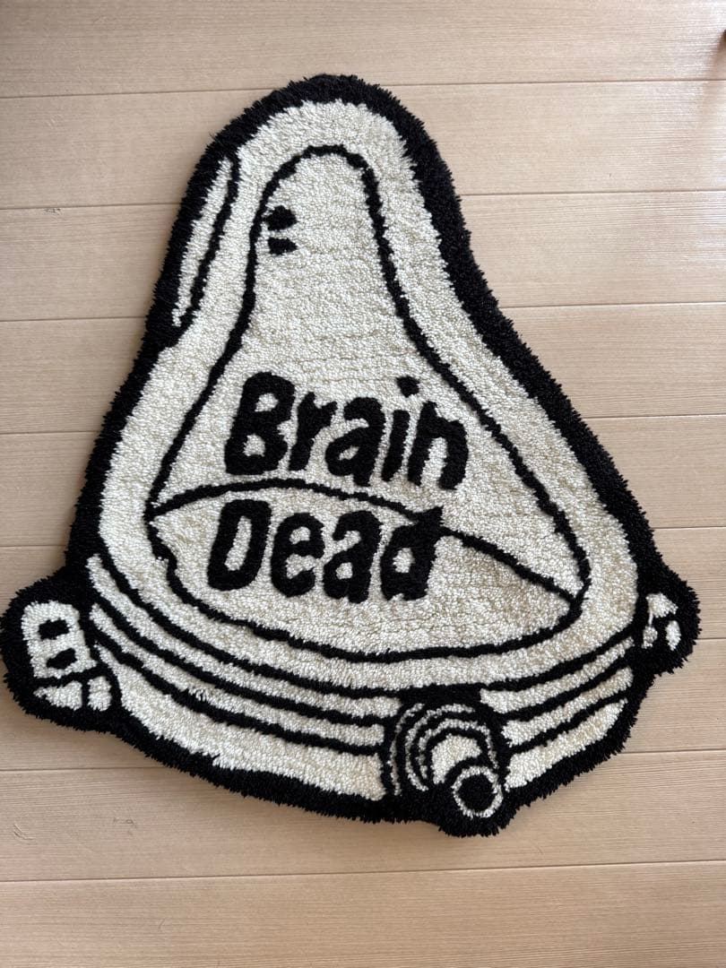braindead ラグマット マルセルデュシャン 泉 便器 braindead ラグマット マルセルデュシャン 泉 便器 - メルカリ