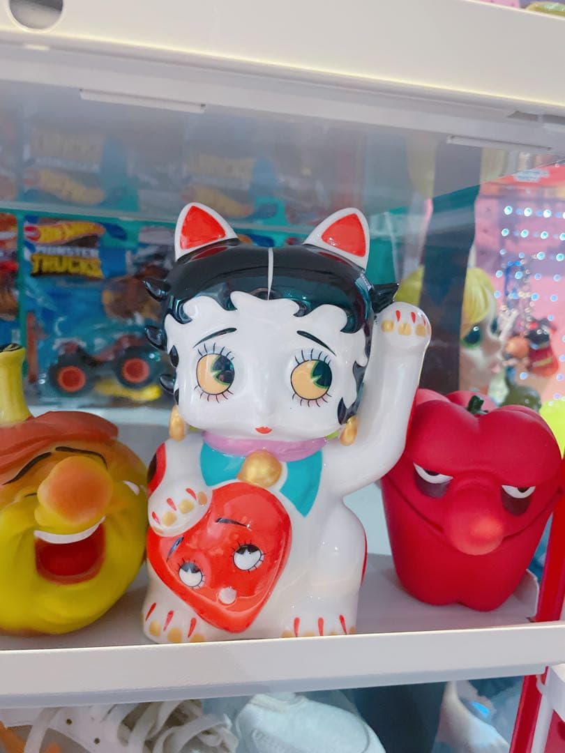 ベティ・ブープ ❤️招き猫 陶器 フィギュア - メルカリ