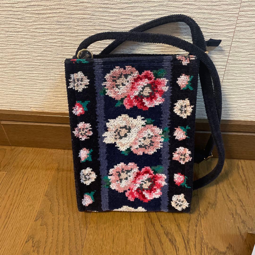 ☆フェイラー ☆アネモネパドドゥ ショルダーバッグ スマホケース