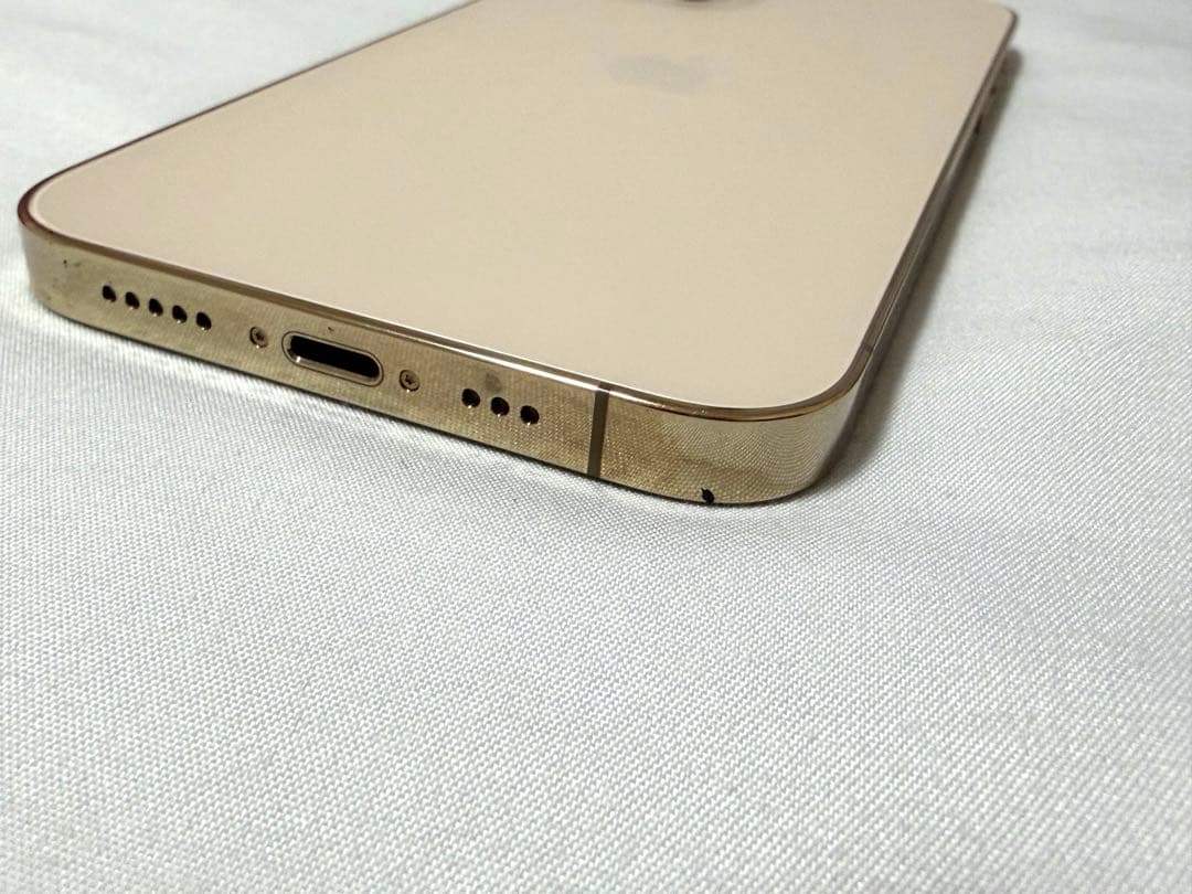 iPhone12pro 本体 ゴールド 256 VUITTON ケース セット - メルカリ