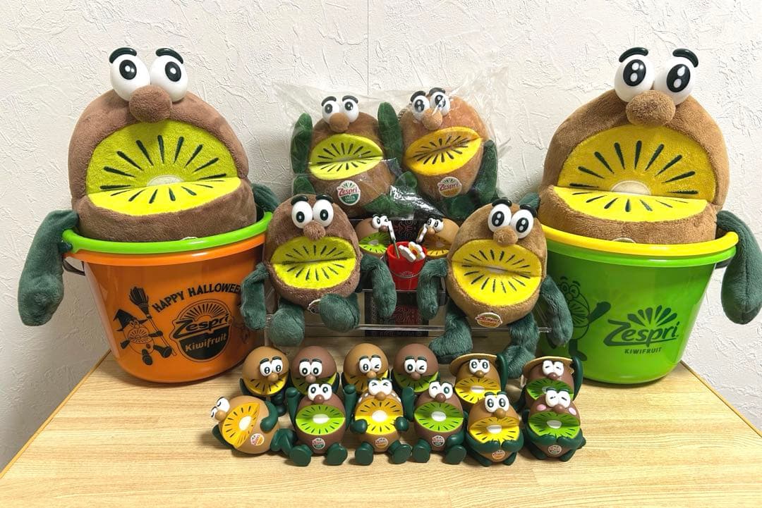 ゼスプリ キウイブラザーズ ぬいぐるみ フィギュア 歴代セット - メルカリ