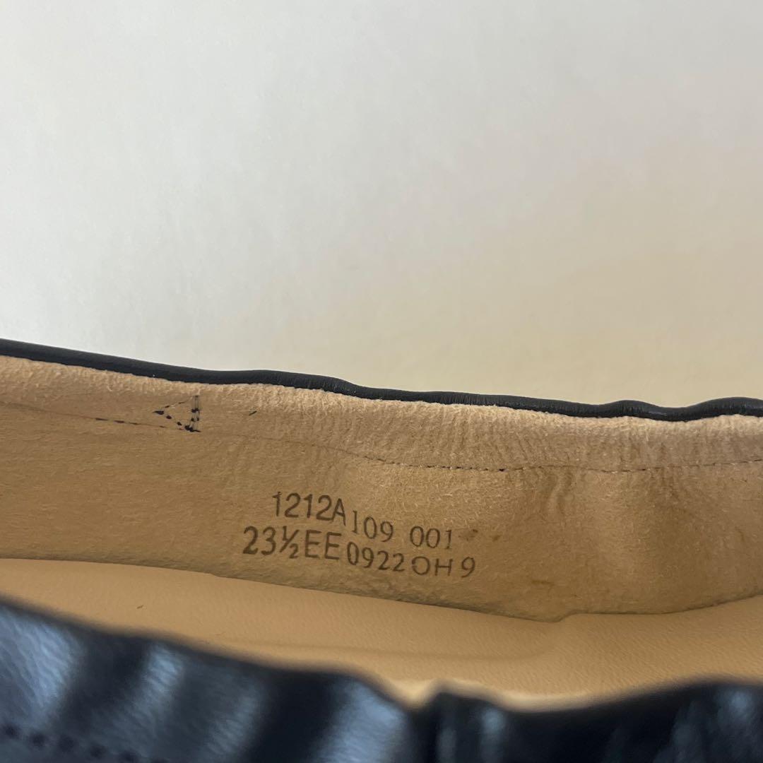 【新品】pedala アシックス　フラットシューズ リボン　黒　23.5cm