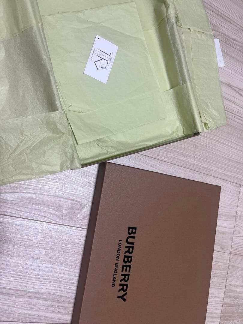 Burberry 新生児ロンパース ギフトセット