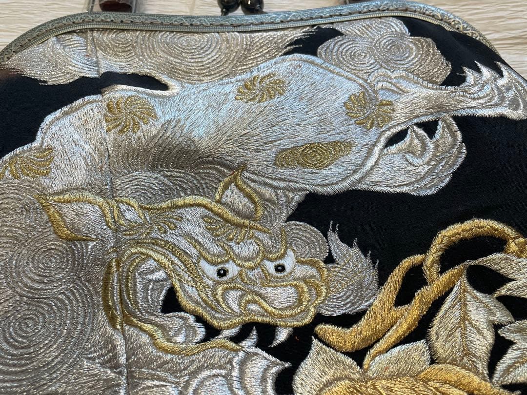 古布リメイクがま口バッグ 留袖 唐獅子 刺繍 - メルカリ