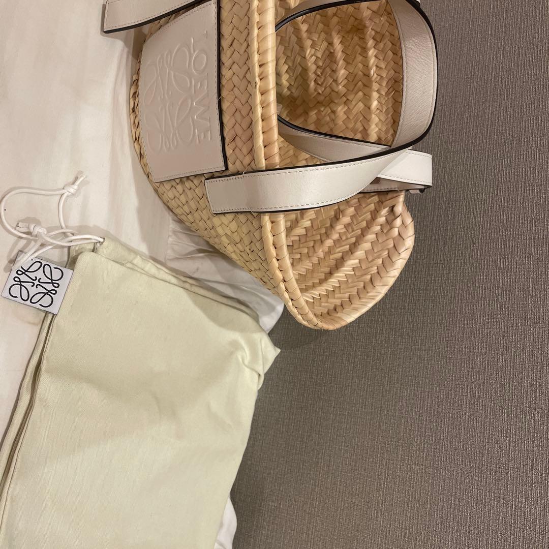 LOEWE かごバッグ 白