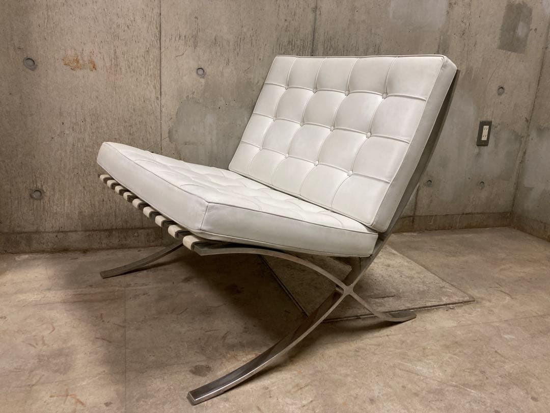 定価160万! 名作 良品 正規Knoll 白 バルセロナ チェア②オットマン 定価160万! 名作 良品 正規Knoll 白 バルセロナ チェア②オットマン