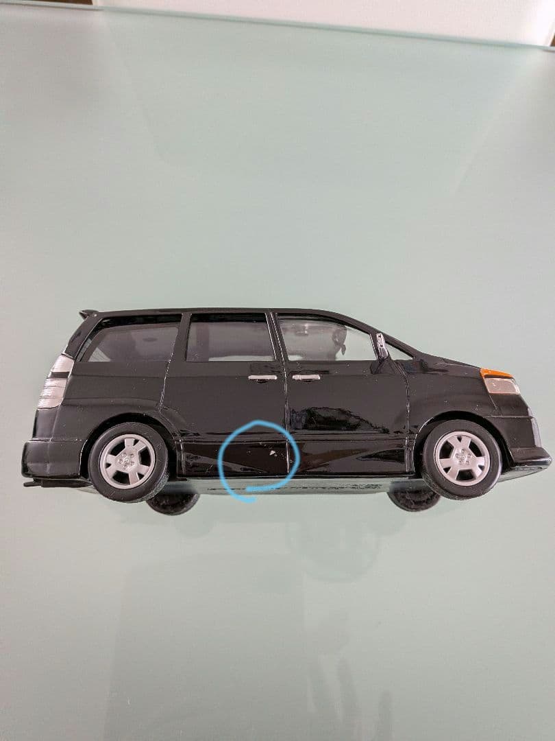 トヨタ 初代ヴォクシー カラーサンプル 1/24 - メルカリ