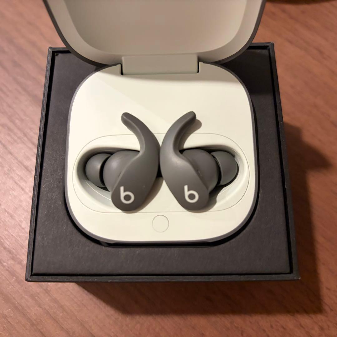 Beats Fit Pro セージグレイ 中古 傷あり Beats by Dr. Dre 【中古】Beats Fit Pro セージグレイ【秋葉原】 – e
