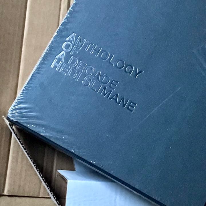 HEDI SLIMANE : ANTHOLOGY OF A DECADE 写真集