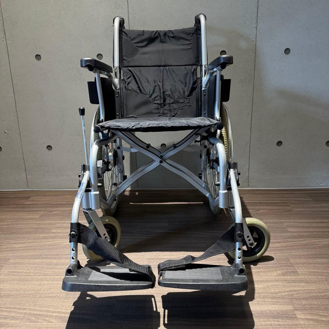 世界最小クラス 自走用車椅子 Swany Mini シルバー 2016年製 中古 MINI（ミニ） 車椅子 軽量 Swany Mini スワニーミニ 世界最小クラス