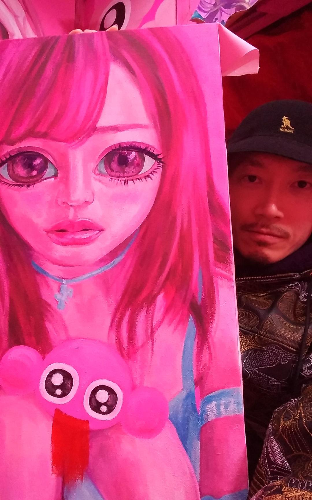 あさくら画廊の吐血ベイビーを膝にのせた女の子☆