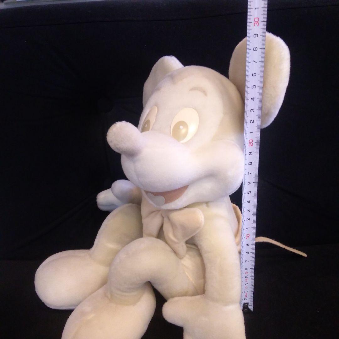 ホワイトミッキーマウスぬいぐるみ - メルカリ