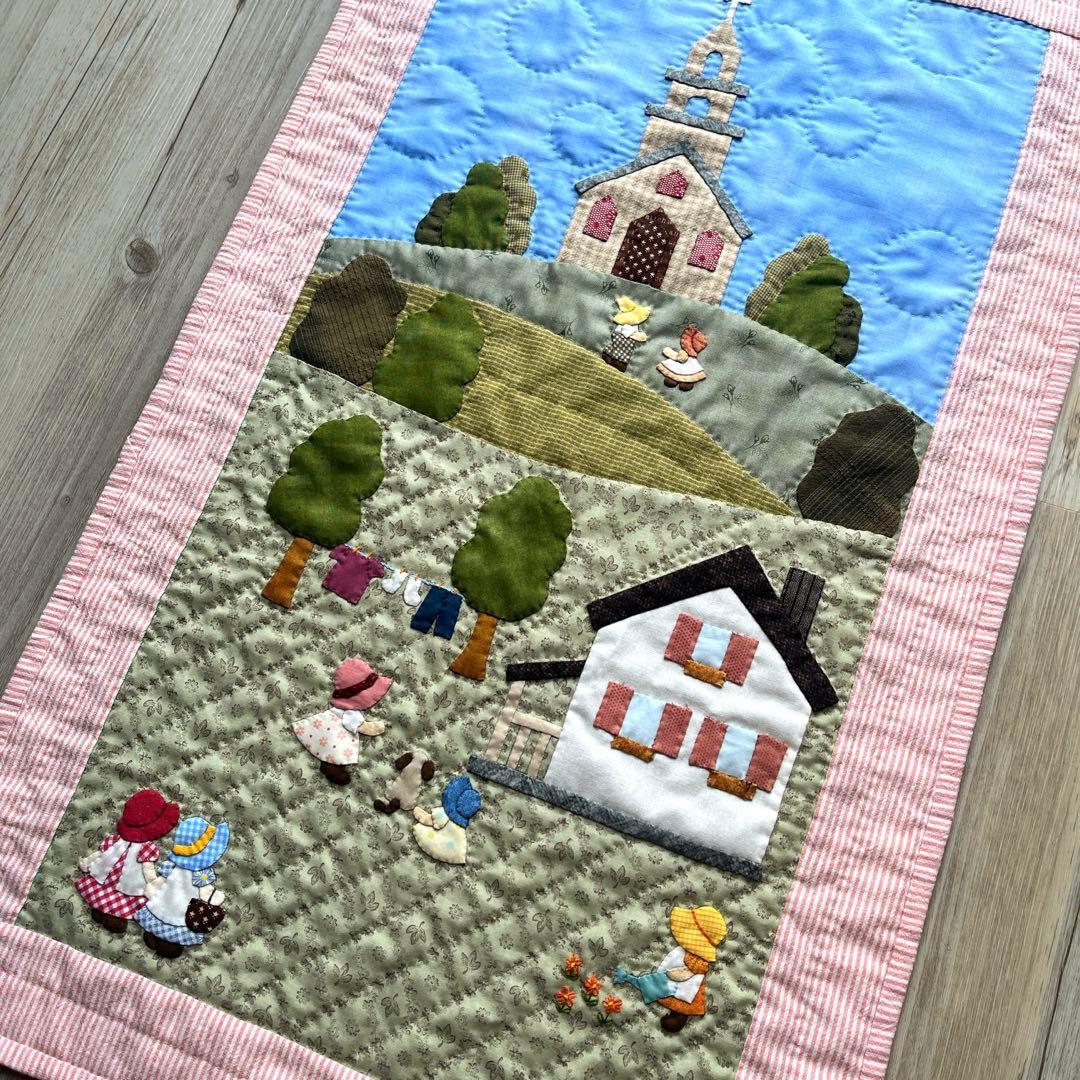 パッチワークタペストリー スーちゃん キルト - メルカリ