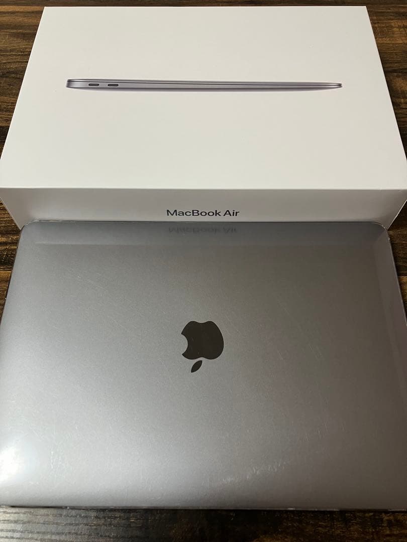 【美品】MacBook Air M1 Apple MacBook Air M1 Chip 256GB SSD 8GB 13.3