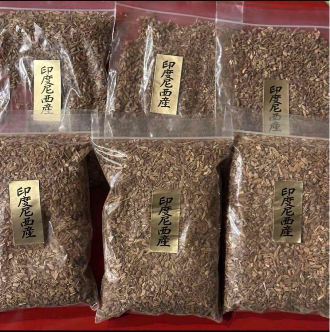 長川仁三郎商店謹製 印度尼西産 沈香 刻み 計203g　【伽羅・沈香・白檀】 楽天市場】【桐箱】沈香［上タニ］20g タトウ紙・桐箱入り【長川仁三郎