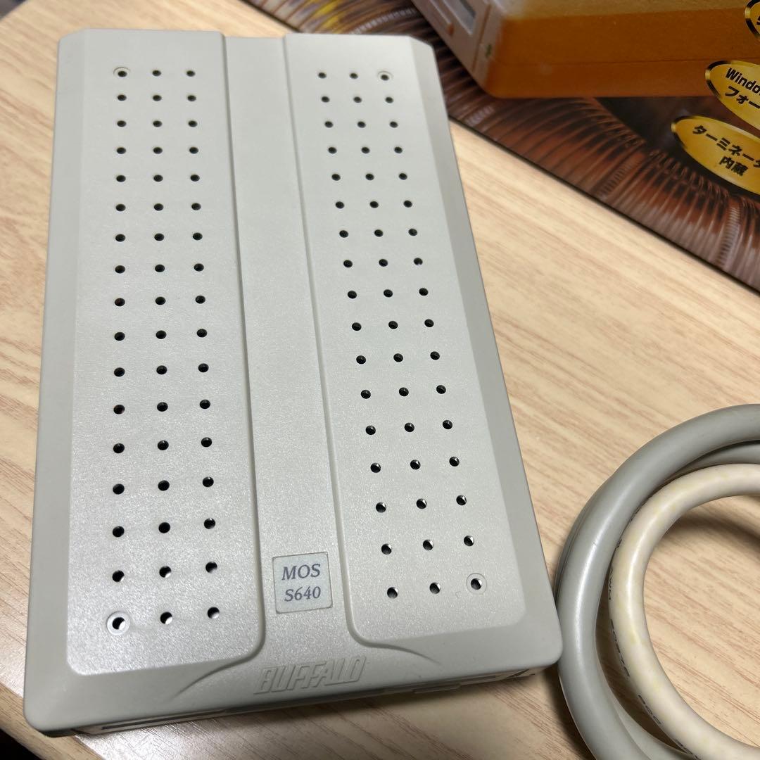 BUFFALO MO MOS-S640S SCSI-2 通電確認済み - メルカリ
