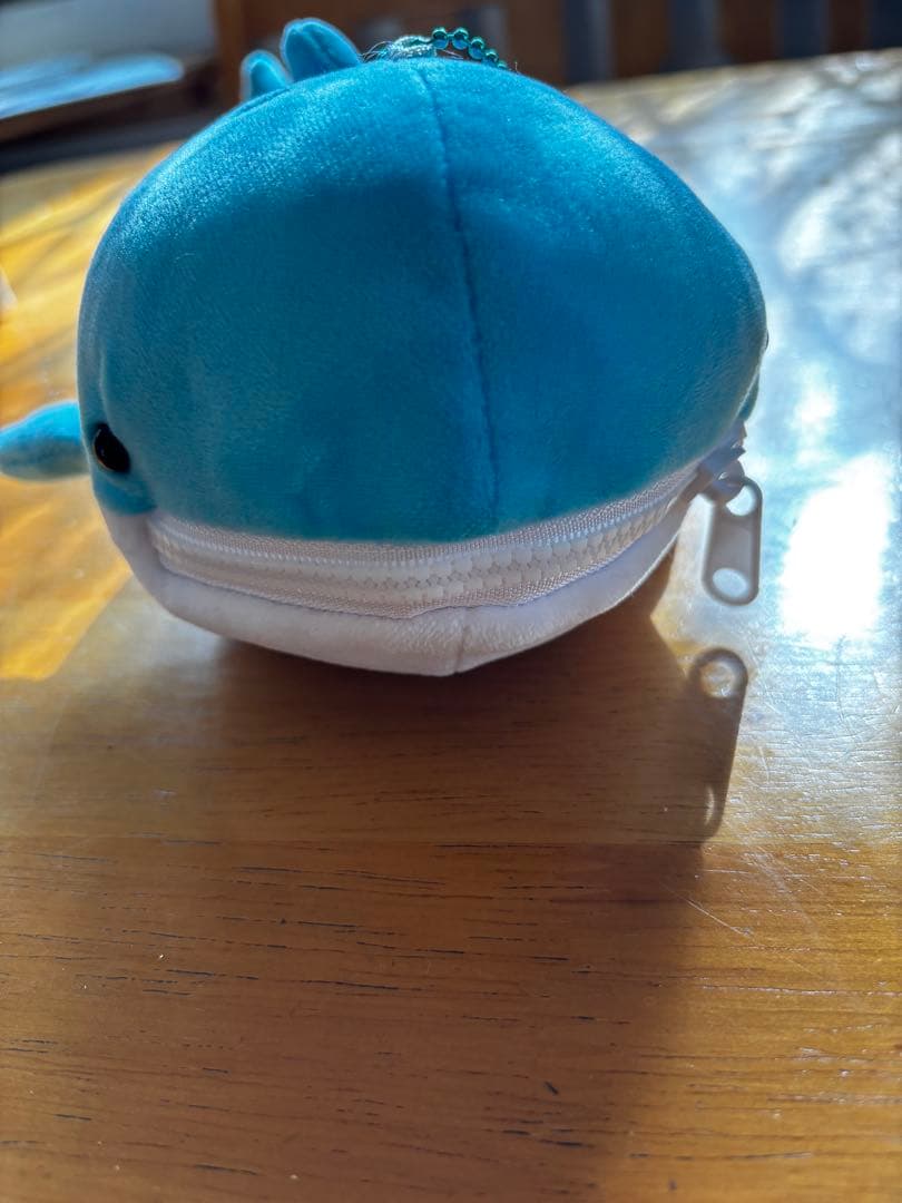 ファスナー付き青いクジラぬいぐるみ - メルカリ