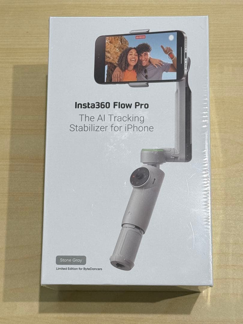 新品未開封　Insta360 Flow Proスマートフォン用スタビライザー Insta360 Flow スマートフォン用スタビライザー Standalone