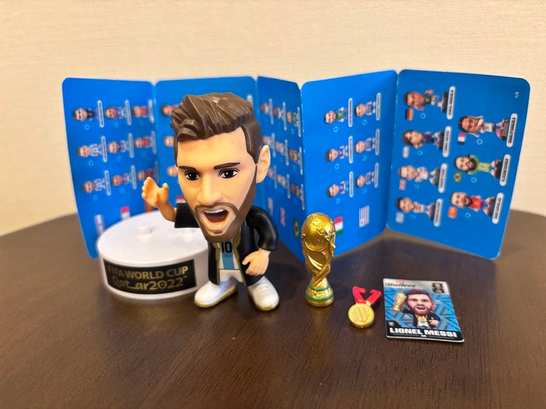 ☆スーパーレア☆リオネル・メッシ ZURU FIFA BALLERS - メルカリ