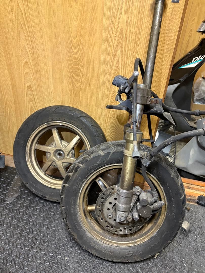 ライブディオZXホイール 金サス前後セットキャリパーステムマスター