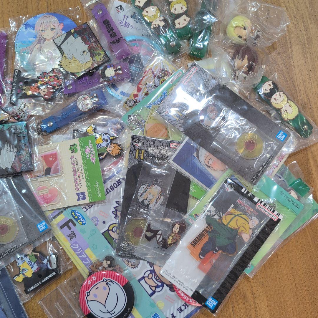 アニメ キャラクターグッズ まとめ売り - メルカリ