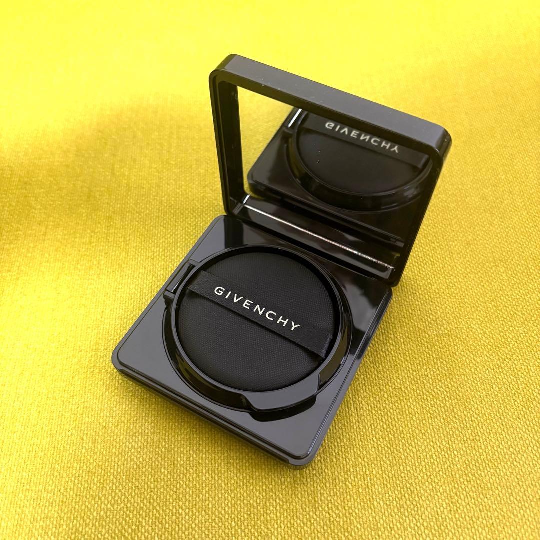 【未使用品】ソワン ノワール UV コンパクト【ジバンシイ】 ソワン ノワール Uv コンパクト - 日焼け止め | Givenchy Beauty