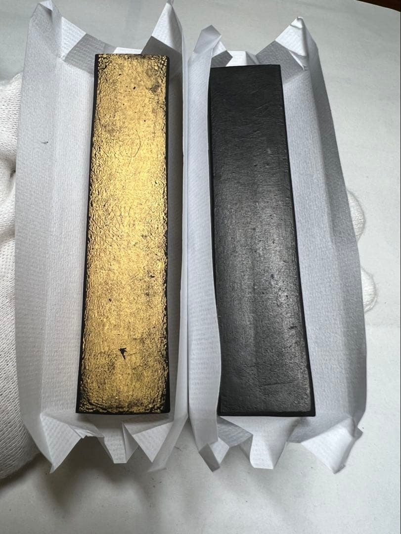 奈良老舗極印純松煙金と黒2点 最高峰一丁型枯古墨！ 奈良老舗極印純松煙金と黒2点 最高峰一丁型枯古墨！ - hiters.su 日本