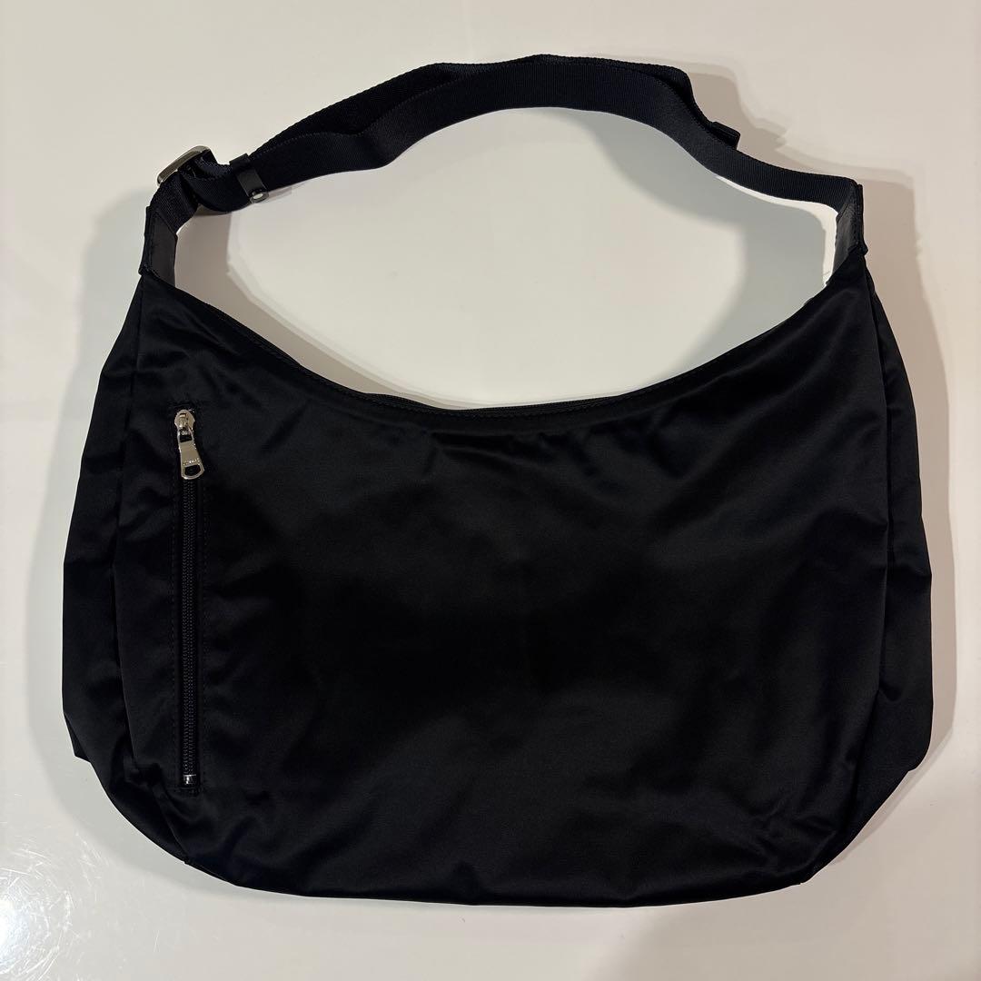 ほぼ未使用ラシット今期 A4入るラウンドビッグショルダーバッグ - メルカリ