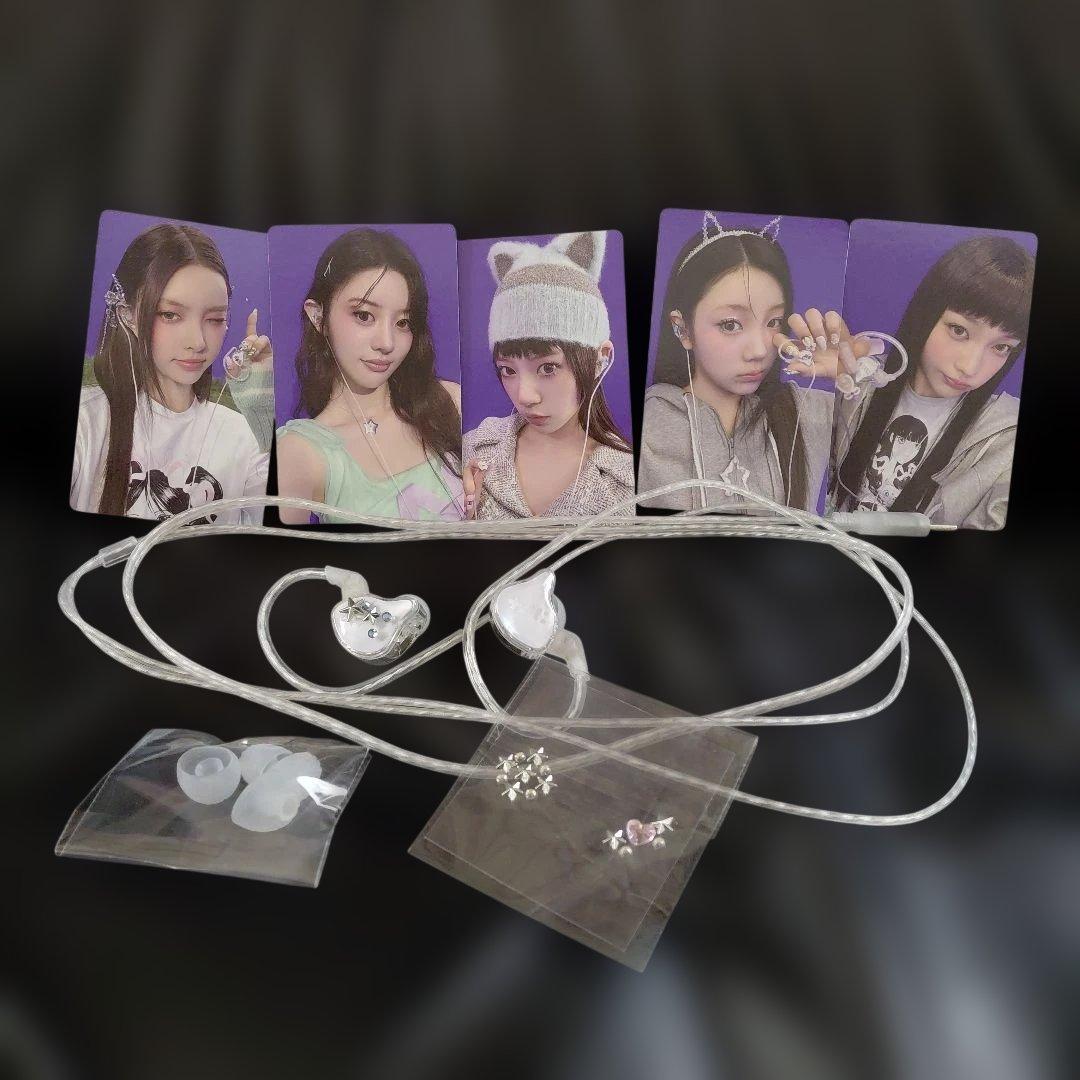 ILLITトレカ&イヤモニ風イヤホンセット ILLIT イヤモニ イヤホン トレカ 5枚セット - メルカリ