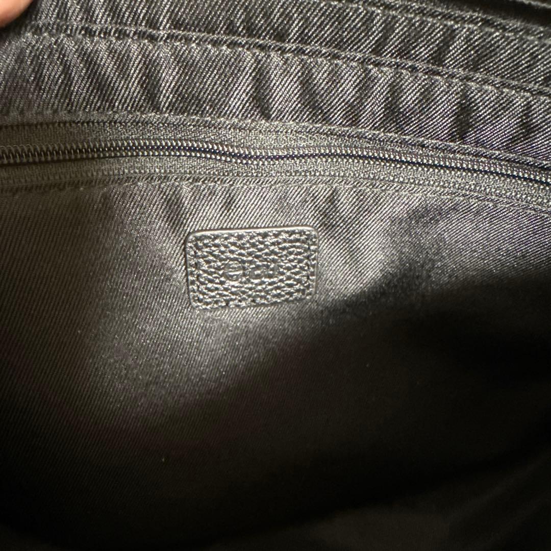 イアハピヨネ　《本革/軽量470g》柄ワイドテープショルダーバッグ/ボディバッグ