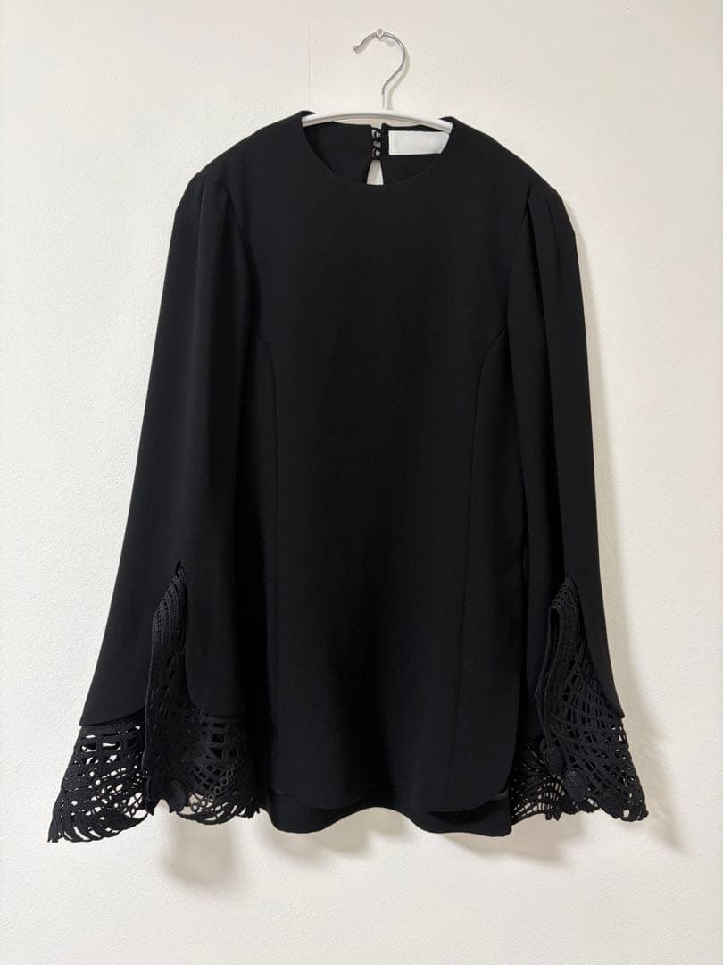 mame kurogouchi マメクロゴウチ レース カフス ブラウス 黒 - メルカリ