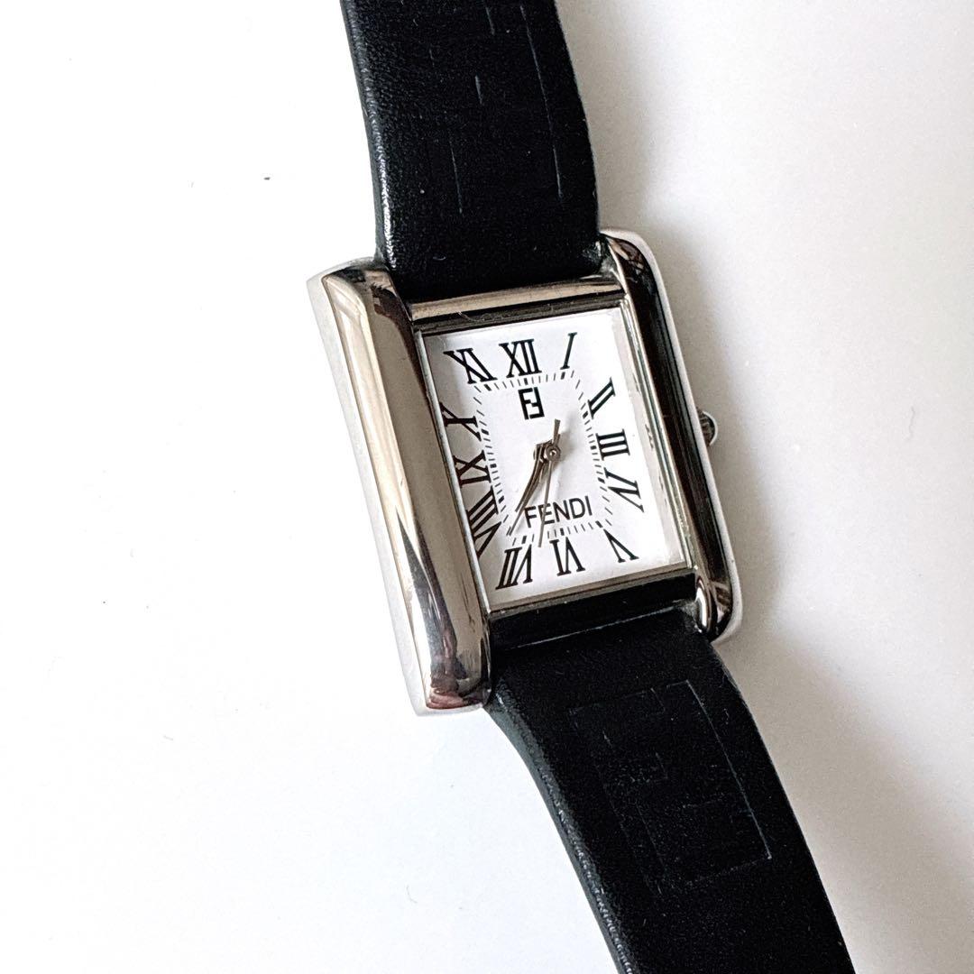 フェンディ FENDI 腕時計 美品 稼働品 動作品 ズッカ レザーベルト